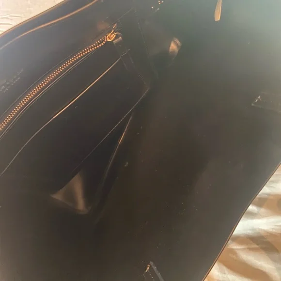 Kate Spade Red Floral Black and White Tote that comes with matching wallet - Picture 3 of 12